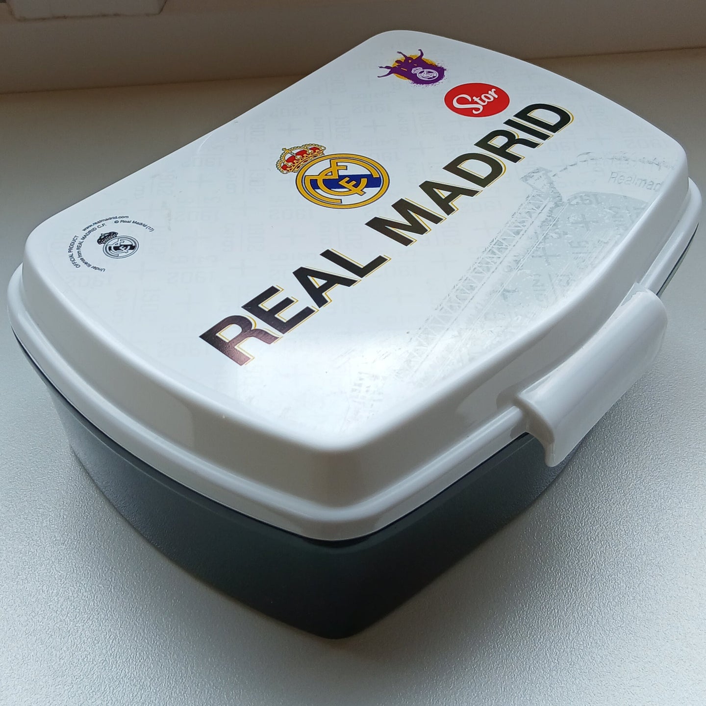 Lunch Box REA/BAR