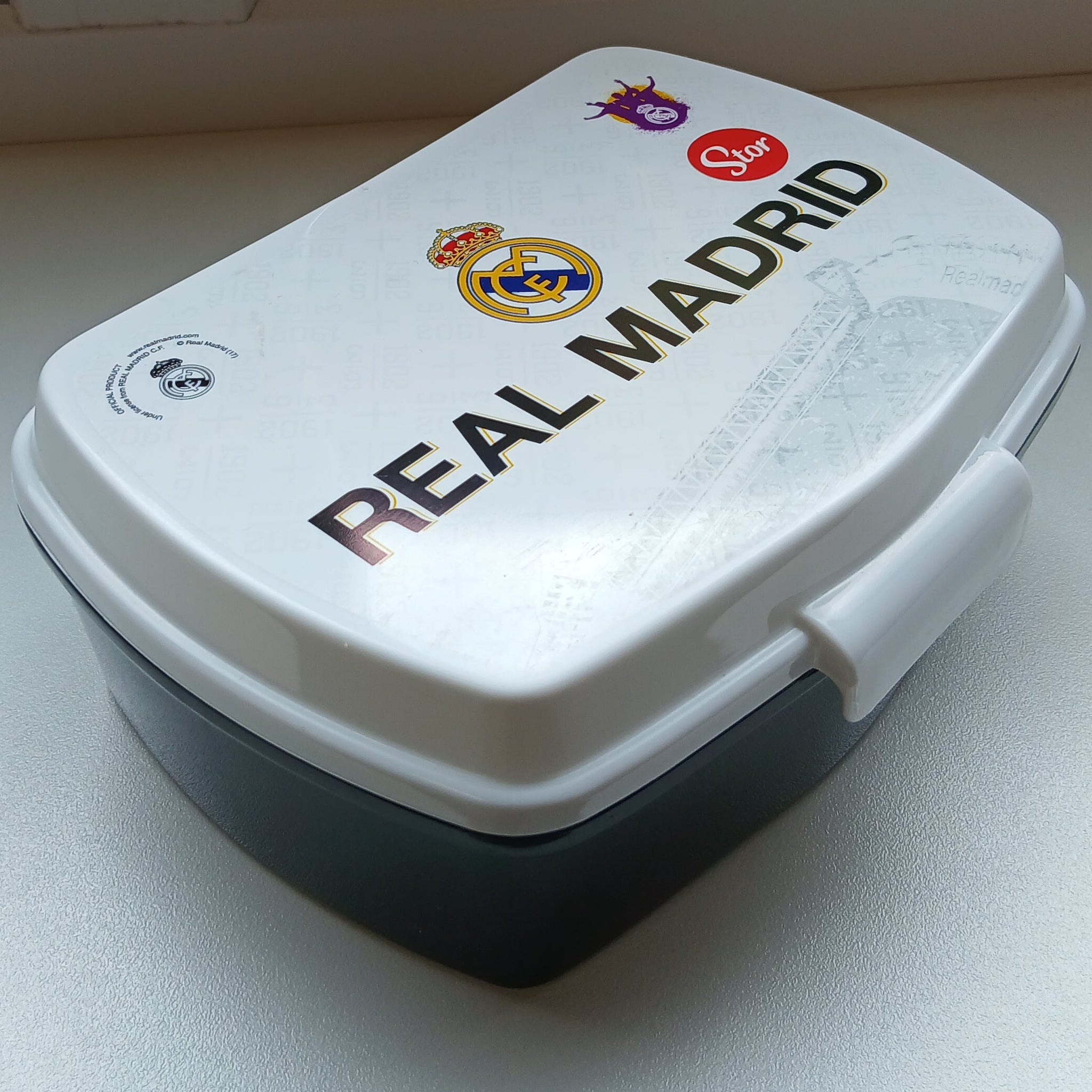 Lunch Box REA/BAR
